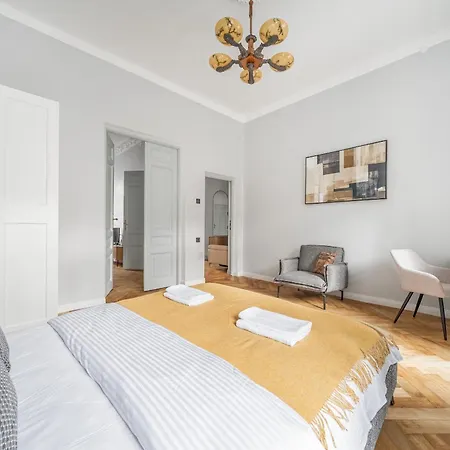 아파트 Newly Refurbished Luxurious 2 Bedroom By Reside Baltic 빌뉴스