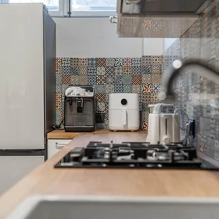 Newly Refurbished Luxurious 2 Bedroom By Reside Baltic *