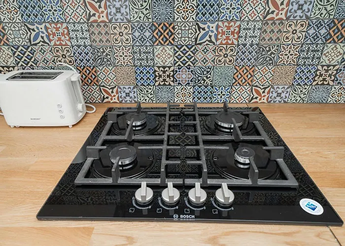 Newly Refurbished Luxurious 2 Bedroom By Reside Baltic