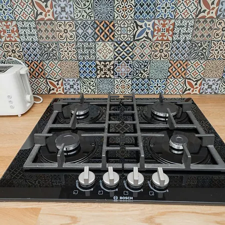 Newly Refurbished Luxurious 2 Bedroom By Reside Baltic