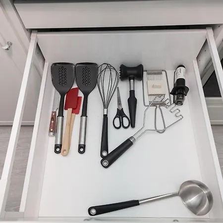 Newly Refurbished Luxurious 2 Bedroom By Reside Baltic 公寓 *